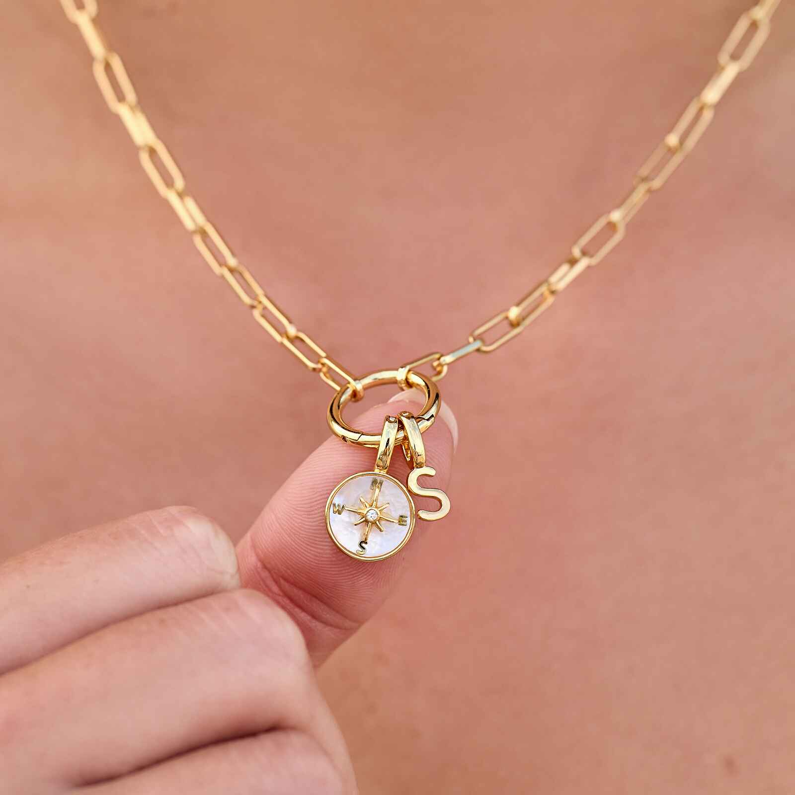 Harper Round Charm Chain Necklace - Image 3