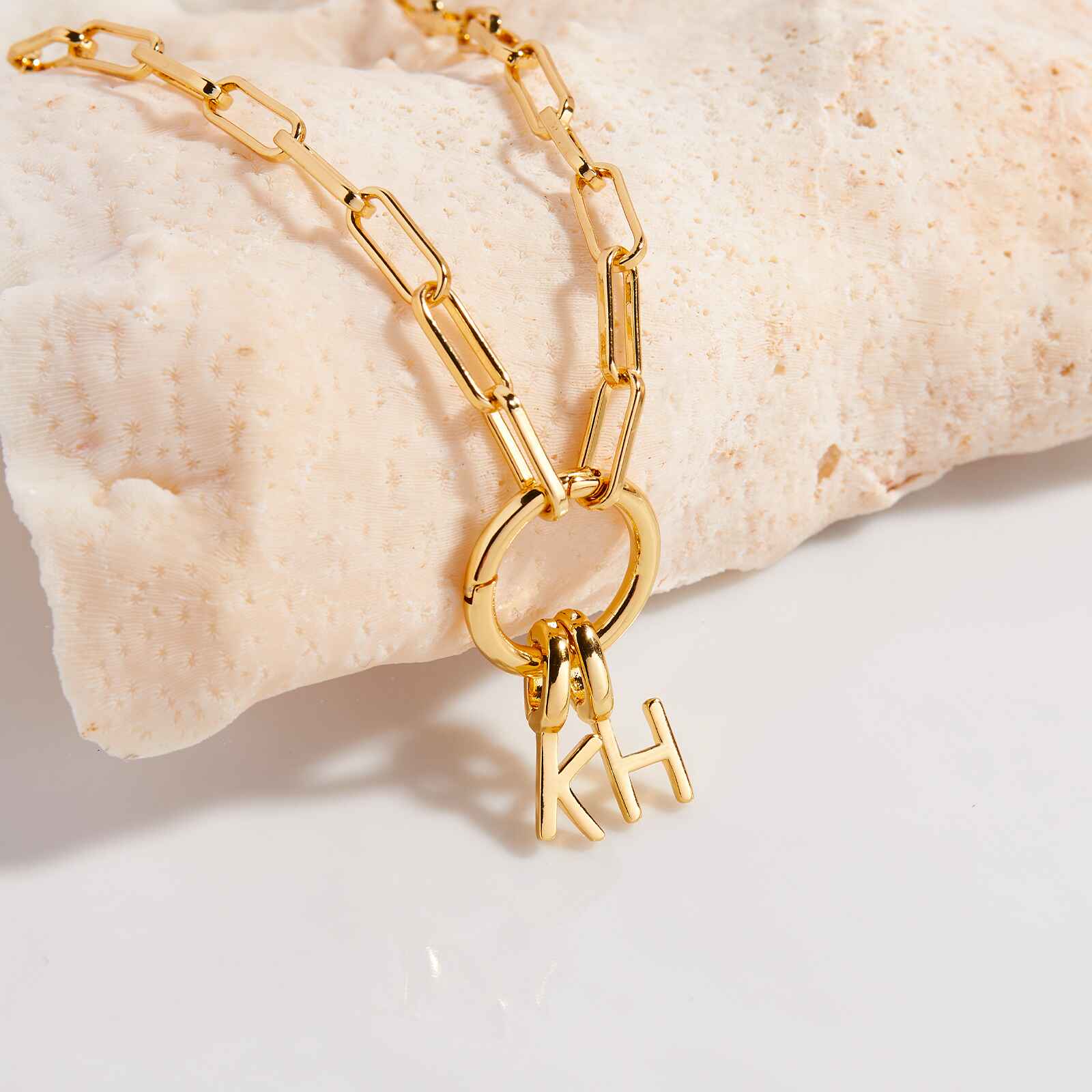 Harper Round Charm Chain Necklace - Image 9